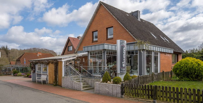 Außenansicht Blumen Brauer