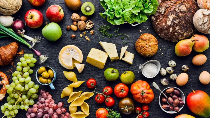 verschiedenen Produkte. Gemüse, Obst und Backwaren