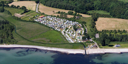Drohnenbild Campingplatz Koralle mit Ostsee