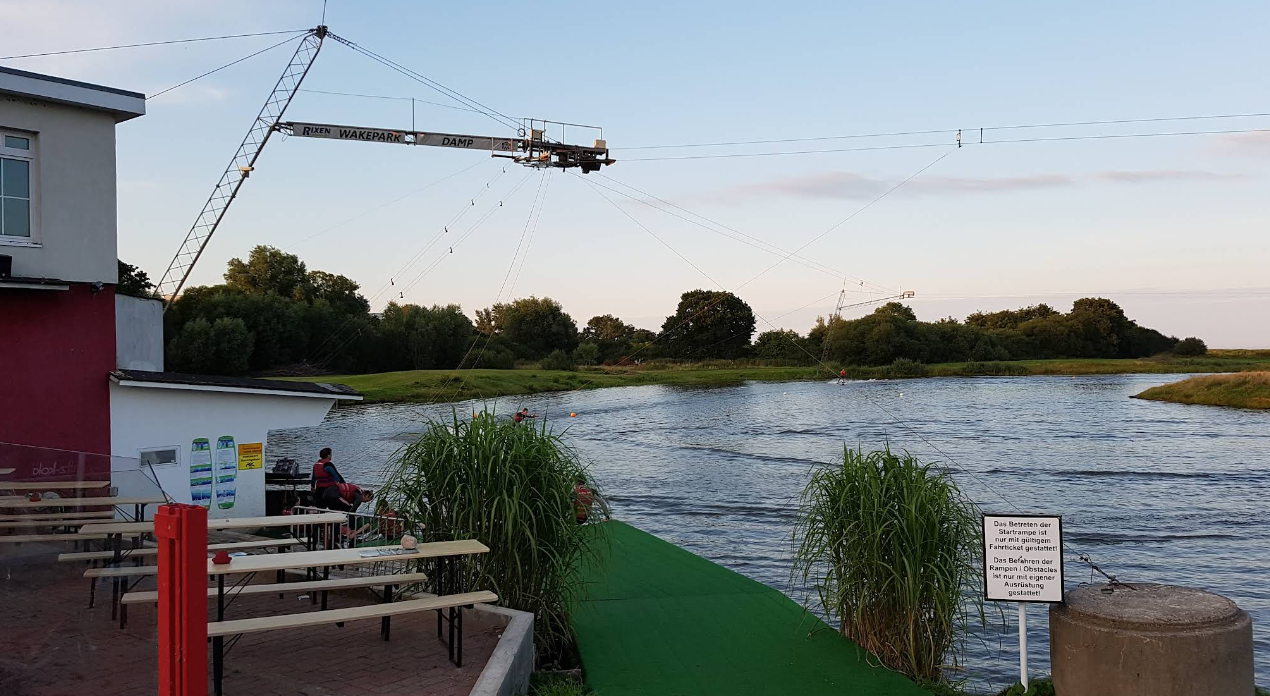 Damper Wasserskianlage